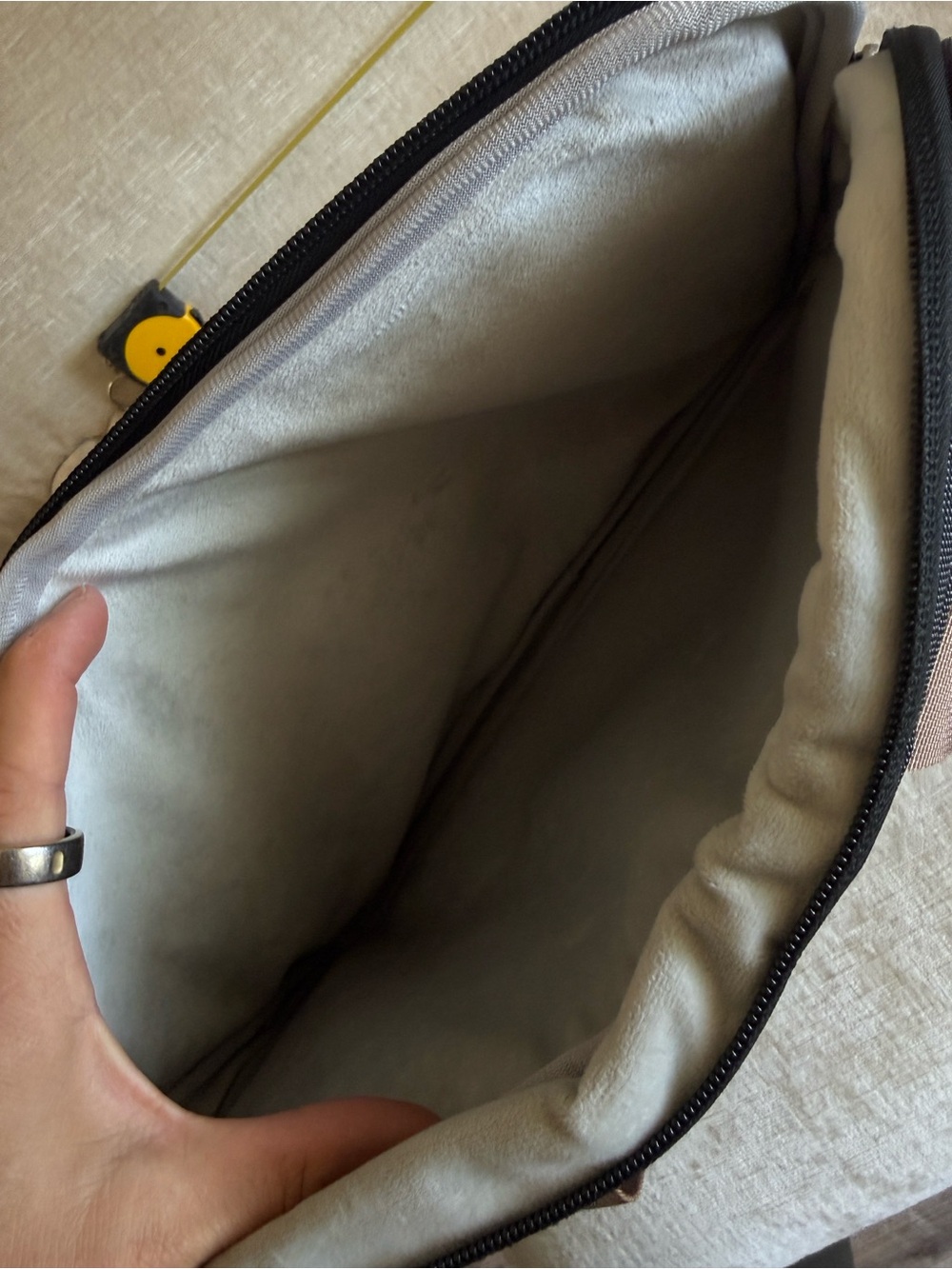 Lacdo Grey Laptop Bag - Picture 10 of 12